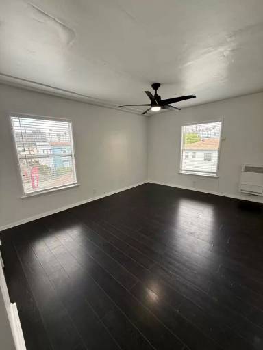 Main picture of 851 S Kenmore Ave