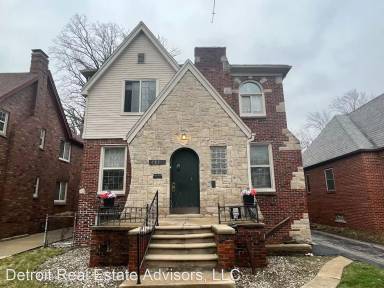 Main picture of 4830 Grayton St
