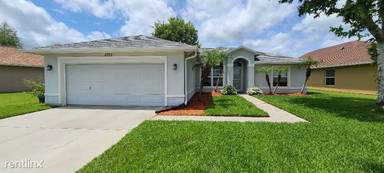 Main picture of 6722 Ferri Cir