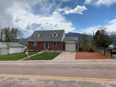 Main picture of 614 Crestridge Ave