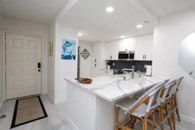 Main picture of 1765 Courtyard Way