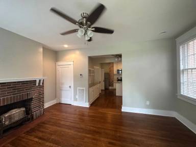 Main picture of 2119 Winona Ave