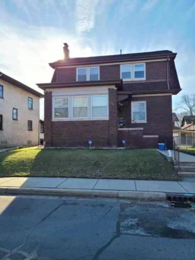 Main picture of 38 Highland St