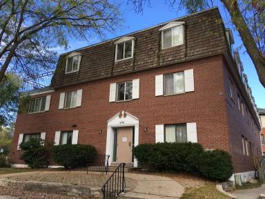 Main picture of 240 Langdon St