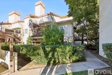 Main picture of 413 N Villa Way
