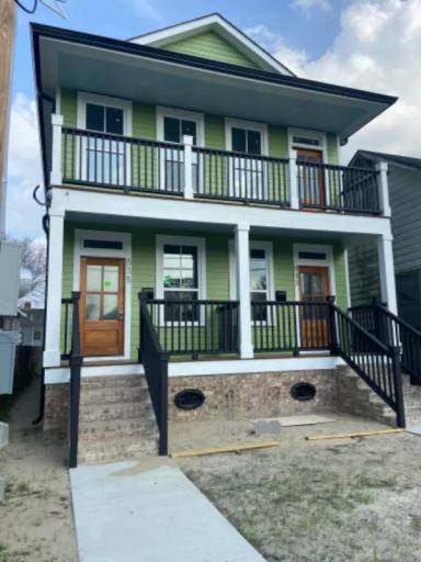 Main picture of 833 Jourdan Ave