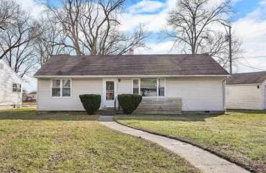 Main picture of 2121 Crestview Ct