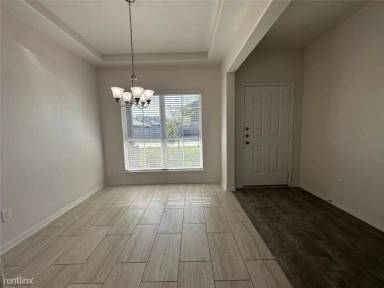 Main picture of 10440 Green Br