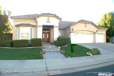 Main picture of 360 Hawkcrest Cir