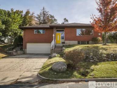 Main picture of 4250 Edgehill Dr