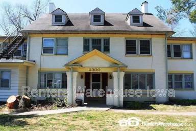 Main picture of 2300 Beaver Ave