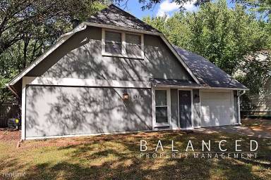 Main picture of 3712 SW 38th Ter