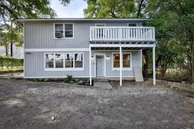 Main picture of 293 Post Ave
