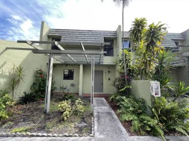 Main picture of 20511 NW 15th Ave
