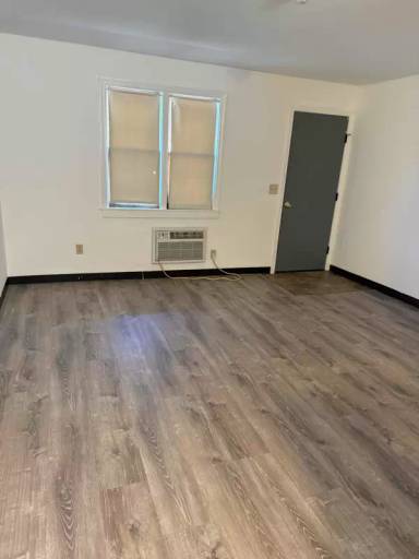 Main picture of 65 French King Hwy