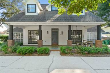 Main picture of 1728 Lilaberry Ln