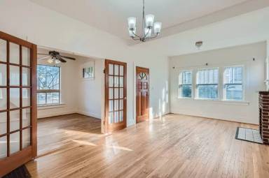 Main picture of 3855 Winona Ct