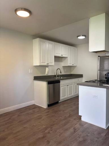 Main picture of 404 W Cross St