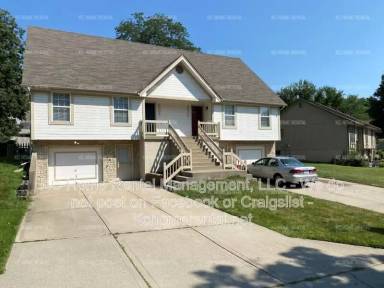 Main picture of 8002 NW 79th Pl