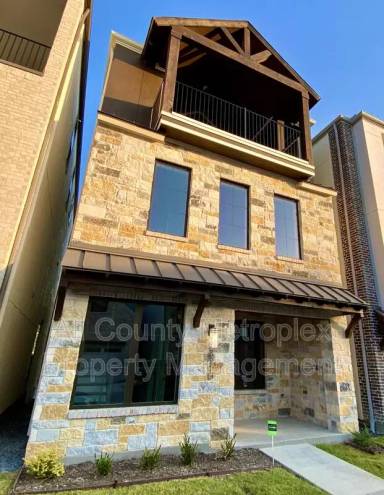 Main picture of 8210 Manoa Dr