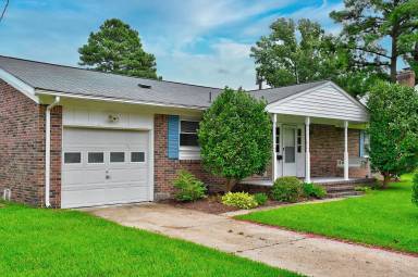 Main picture of 348 W Chickasaw Rd