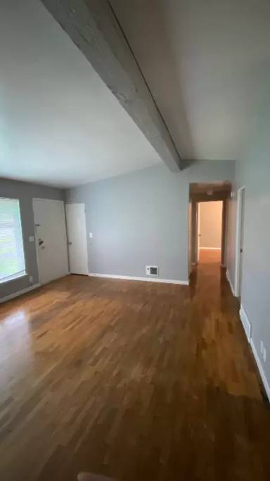 Main picture of 1487 S Columbian Way