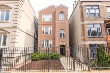 Main picture of 1433 W Walton St
