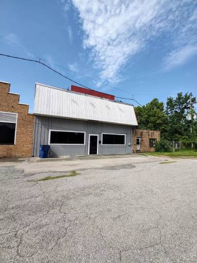 Main picture of 135 W Avenue I