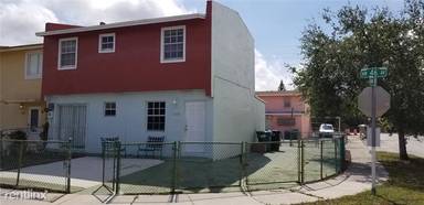 Main picture of 19224 NW 46th Ave