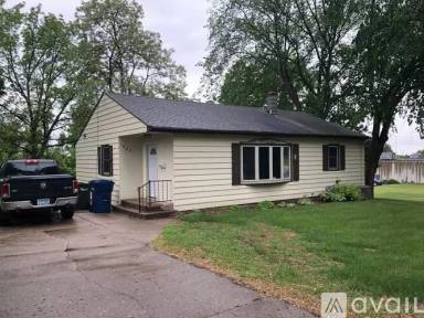 Main picture of 1029 W Cavour Ave
