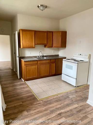 Main picture of 1301 S 49th St