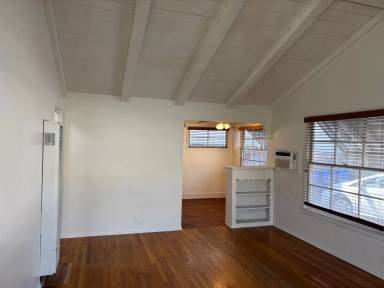 Main picture of 5071 Kester Ave