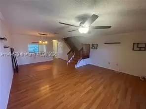 Main picture of Pembroke Lakes