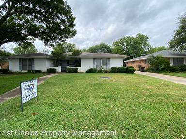 Main picture of 4900 South Dr