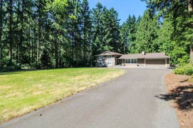 Main picture of 14049 159th Ave NE