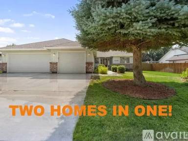 Main picture of 10387 W Shadow Rock St