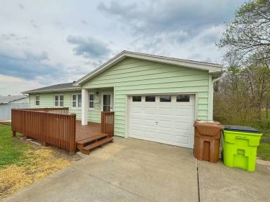 Main picture of 604 Summit Rd