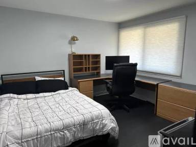 Main picture of 4309 Hillyer St