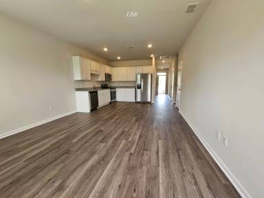 Main picture of 170 Honey Jar Way