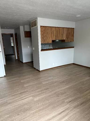 Main picture of 619 S 2nd St
