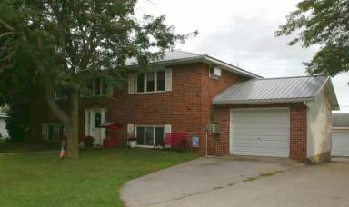 Main picture of 161 Maple Dr