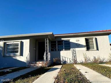 Main picture of 6449 SW 9th St