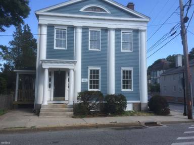 Main picture of 62 Washington St