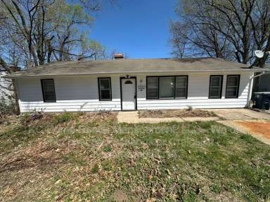 Main picture of 8504 Ruskin Way