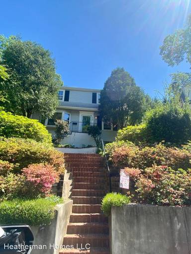 Main picture of 1705 N Quesada St