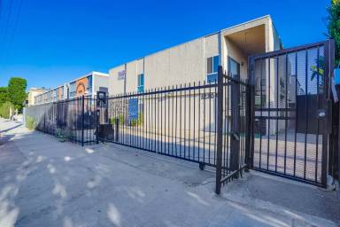 Main picture of 12304 Burbank Blvd