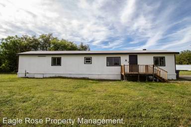 Main picture of 125 Oak Dr