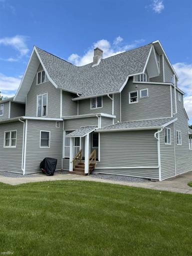 Main picture of 740 Chemung St