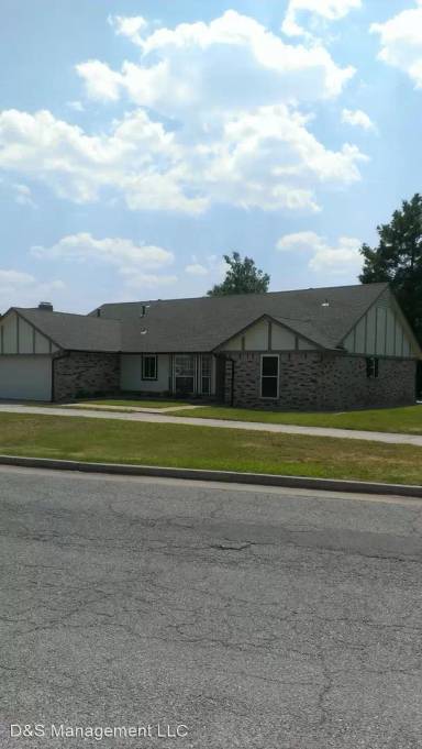 Main picture of 10107 S Shartel Ave