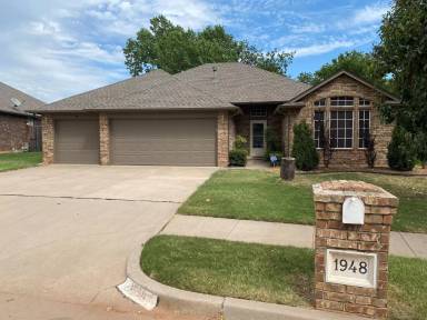 Main picture of 1948 Bradford Way